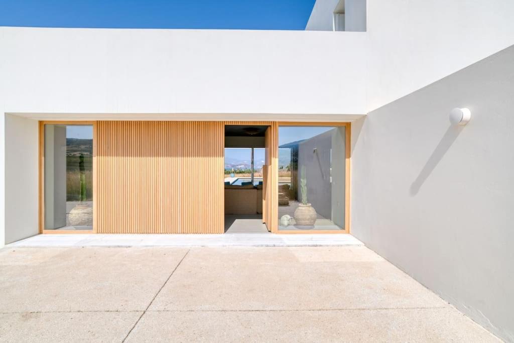 Villa Lampsi - Spacious & Modern Isterni  Экстерьер фото