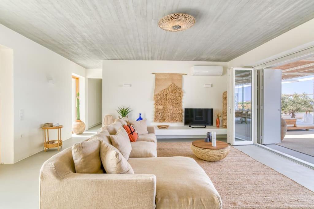 Villa Lampsi - Spacious & Modern Isterni  Экстерьер фото