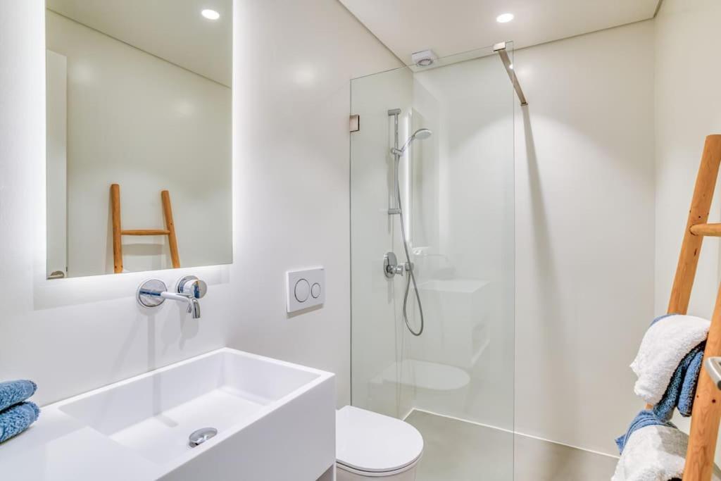 Villa Lampsi - Spacious & Modern Isterni  Экстерьер фото