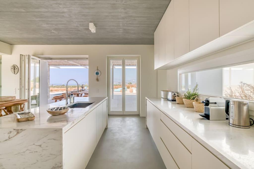 Villa Lampsi - Spacious & Modern Isterni  Экстерьер фото
